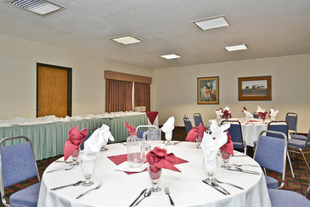 Hotel Ramada By Wyndham Kent Seattle Area Esterno foto