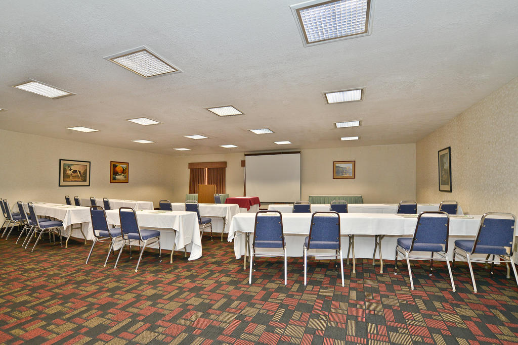 Hotel Ramada By Wyndham Kent Seattle Area Esterno foto
