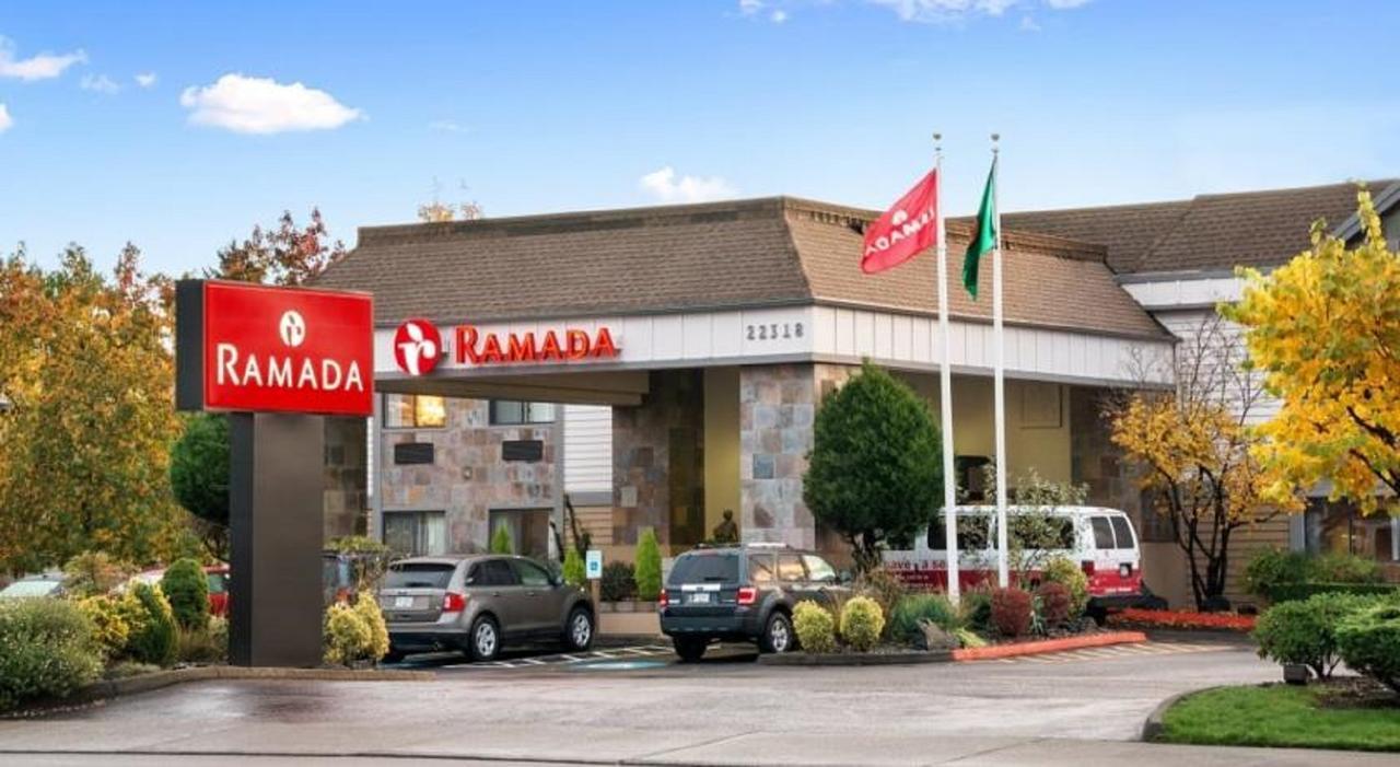 Hotel Ramada By Wyndham Kent Seattle Area Esterno foto